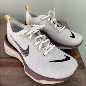 Nike invincible 3 women 10.5 Wide